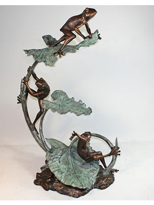 Bronze Frogs climbing on a Lily Pad Fountain Bronze Frogs climbing on a Lily Pad Fountain