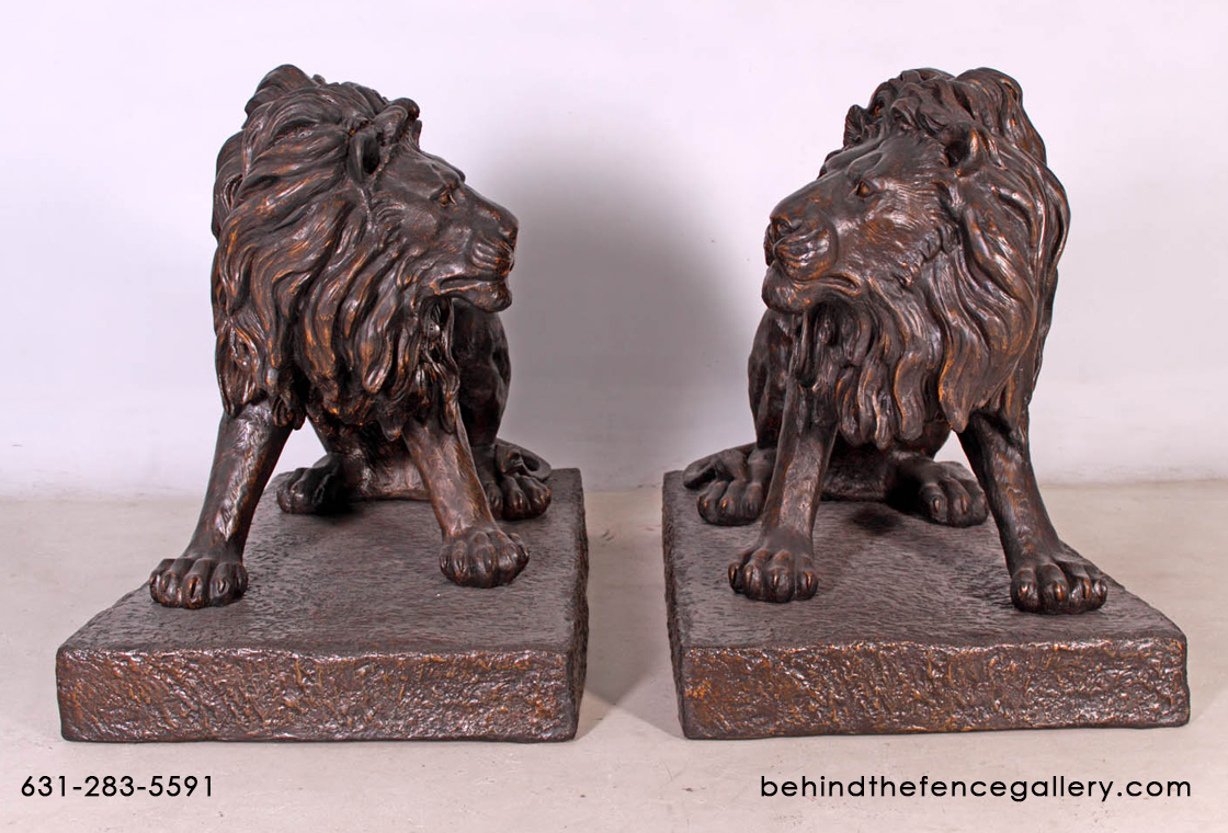 Set of Lions Statue in Bronze Finish Set of Lions Statue in Bronze Finish