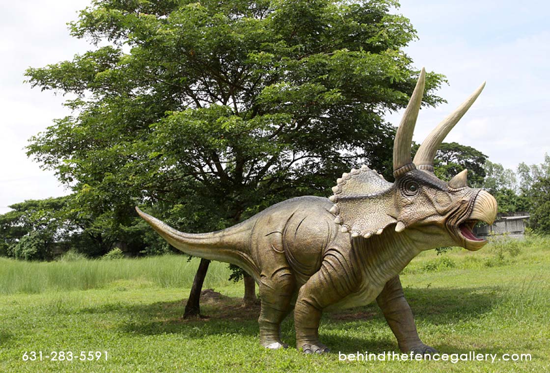 Dinosaur Statue Giant Triceratops Dinosaur Statue Giant Triceratops