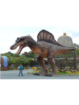 Spinosaurus 16 Ft. Spinosaurus 16 Ft.