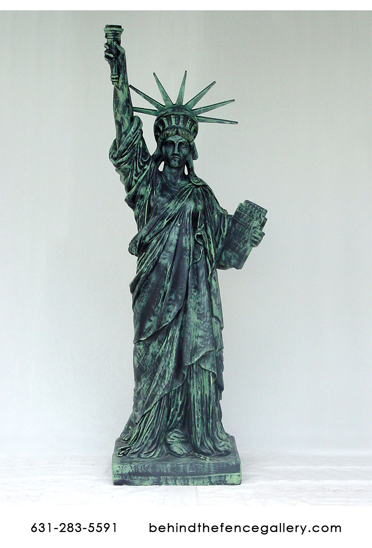 Statue of Liberty Figurine 7.5 Ft Statue of Liberty Figurine 7.5 Ft