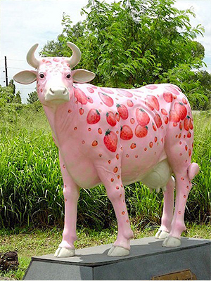 Strawberries and Cream Cow (with or without Horns) Strawberries and Cream Cow (with or without Horns)