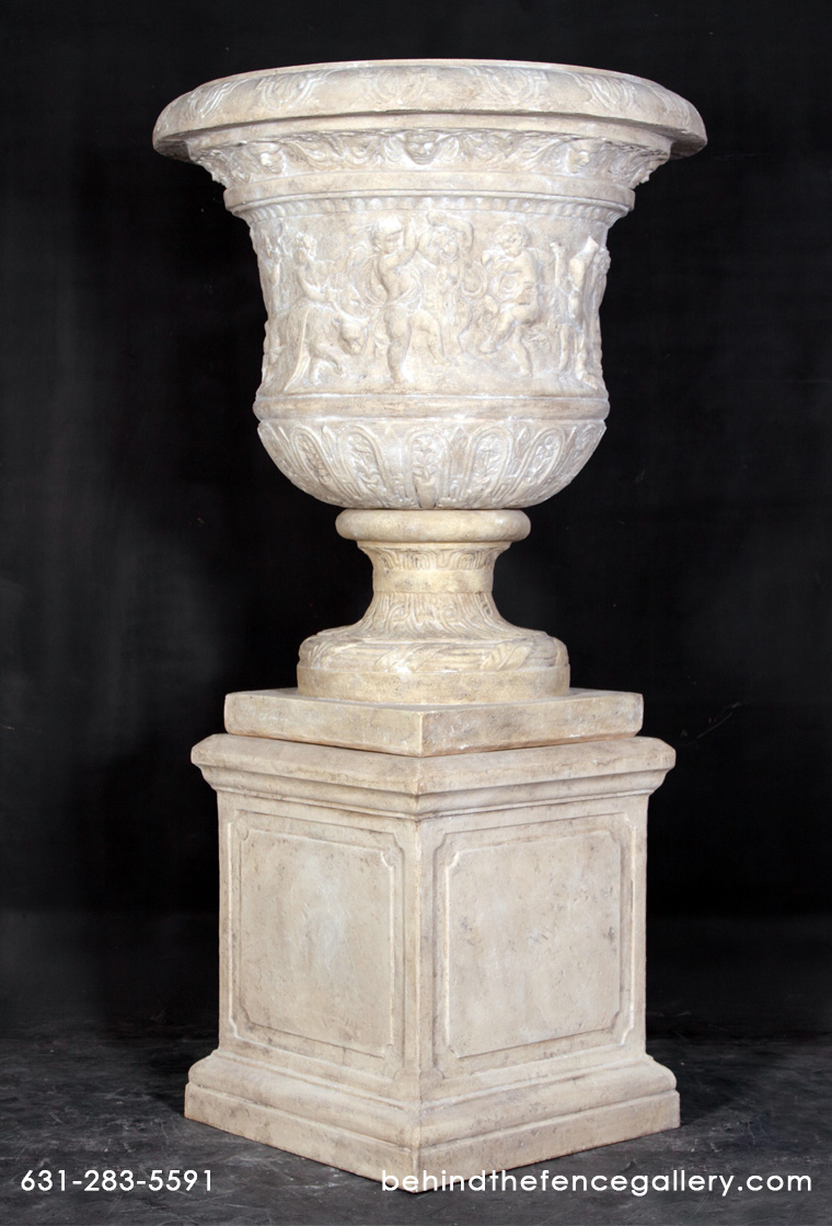 Versailles Urn on Base Versailles Urn on Base