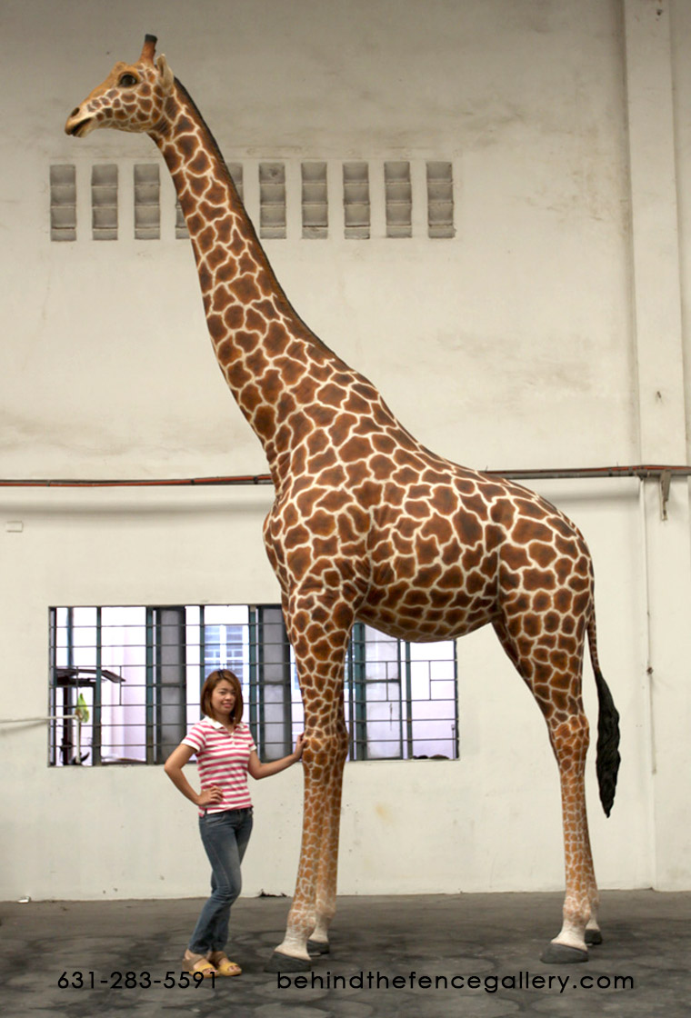 Giant Giraffe Statue 18 Ft. Giant Giraffe Statue 18 Ft.