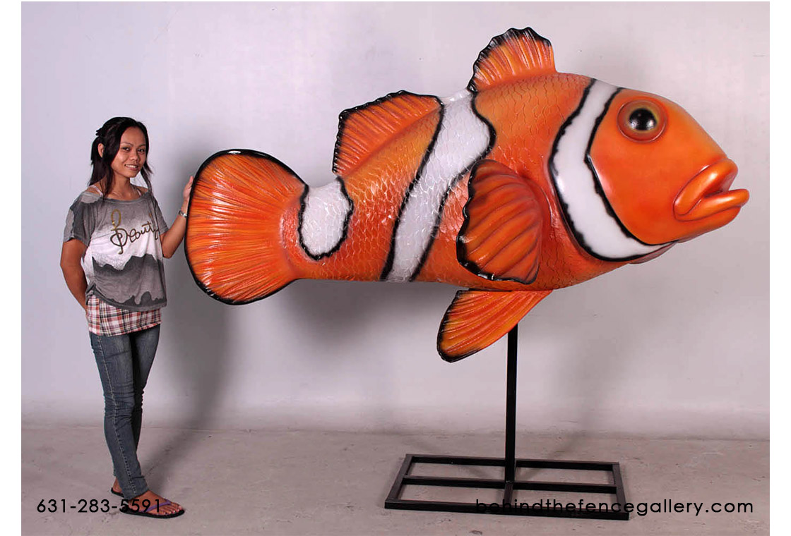 Giant Clownfish On Metal Stand Statue Fish Prop Giant Clownfish On Metal Stand Statue Fish Prop