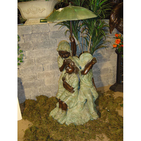 Bronze Three Girls Under Umbrella Bronze Three Girls Under Umbrella