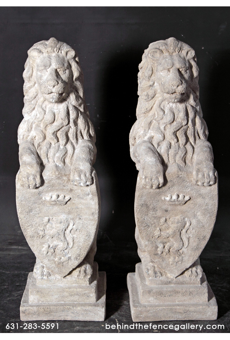 Lions Statue Heraldic in Roman Stone Finish (SET OF 2) Lions Statue Heraldic in Roman Stone Finish (SET OF 2)