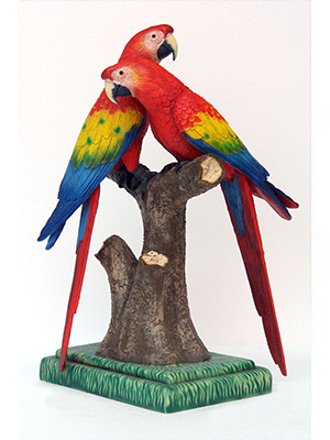 Scarlet Macaw Lover 3ft. / Fiberglass Scarlet Macaw Lover 3ft. / Fiberglass